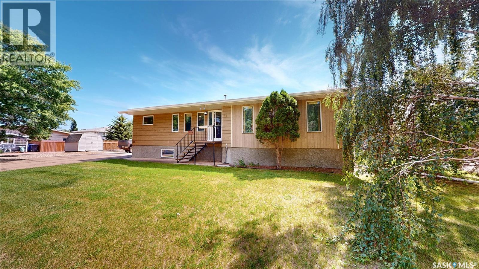 51 Harrigan Crescent, Maple Creek, Saskatchewan  S0N 1N0 - Photo 1 - SK041938