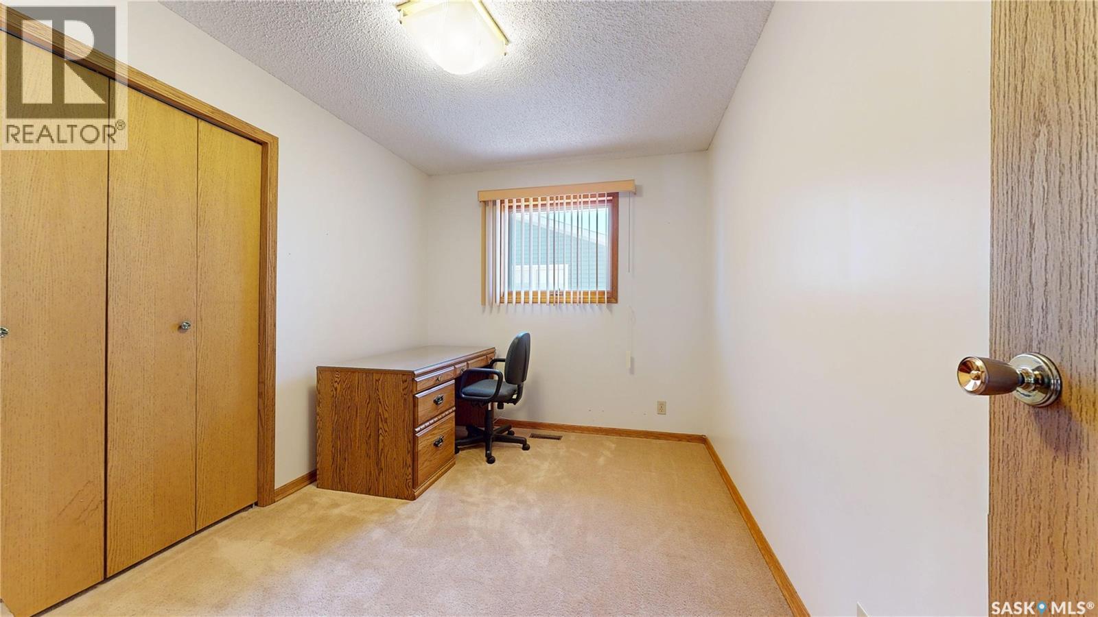 51 Harrigan Crescent, Maple Creek, Saskatchewan  S0N 1N0 - Photo 32 - SK041938