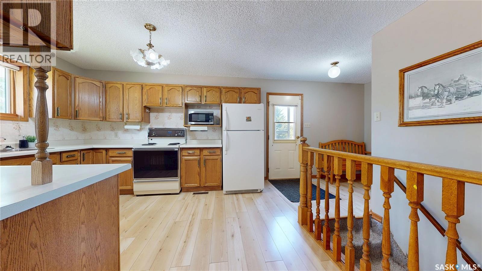 51 Harrigan Crescent, Maple Creek, Saskatchewan  S0N 1N0 - Photo 8 - SK041938