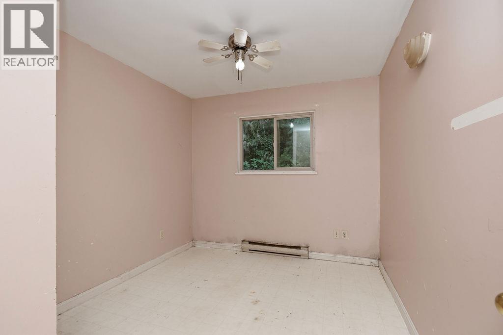 5754 Trout Lake Road, Halfmoon Bay, British Columbia V7Z 1H1 - Photo 15 - R3144374