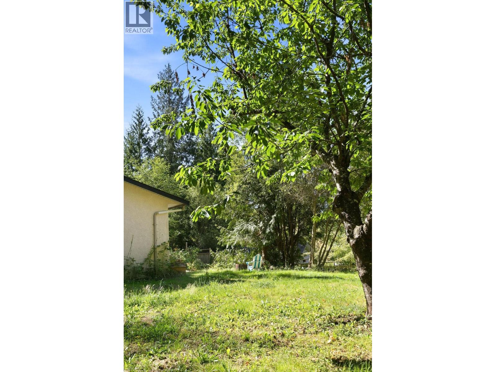 5754 Trout Lake Road, Halfmoon Bay, British Columbia V7Z 1H1 - Photo 23 - R3144374
