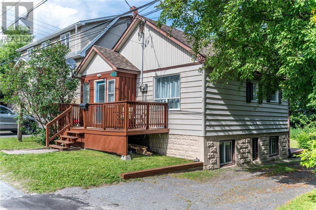 652 Lilac Street, Sudbury, Ontario  P3E 4E1 - Photo 2 - 2129115