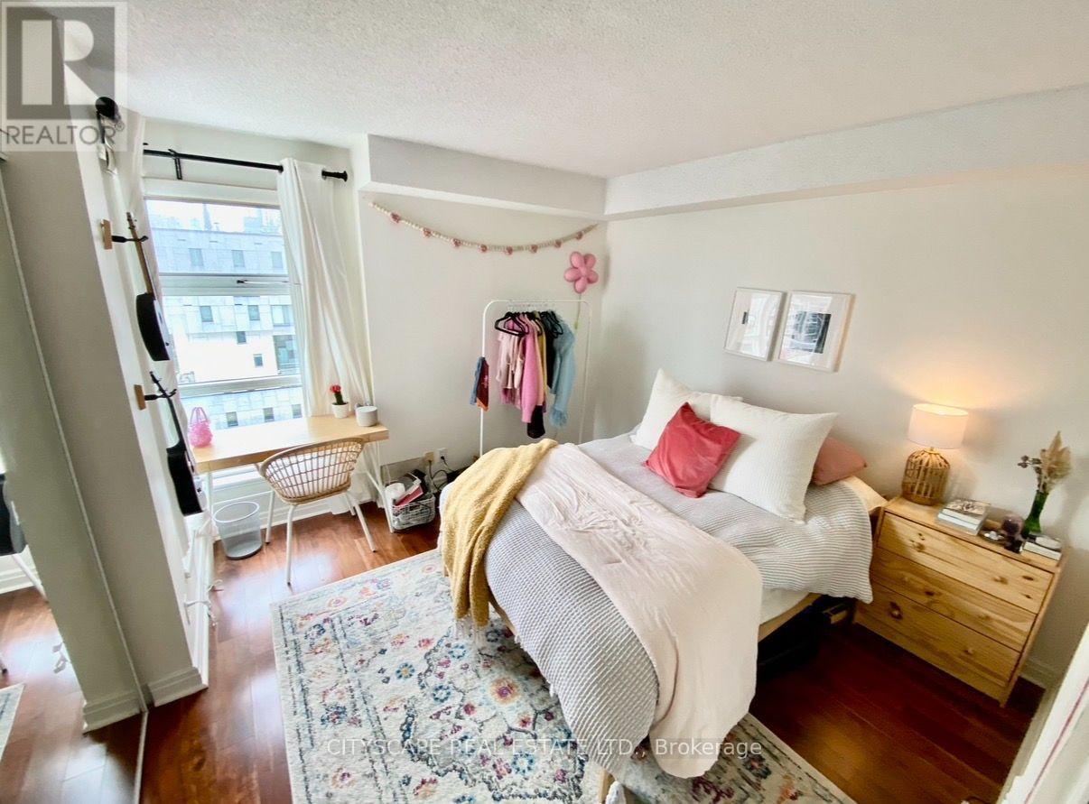 1205 - 50 Lombard Street, Toronto, Ontario  M5C 2X4 - Photo 2 - C13538562