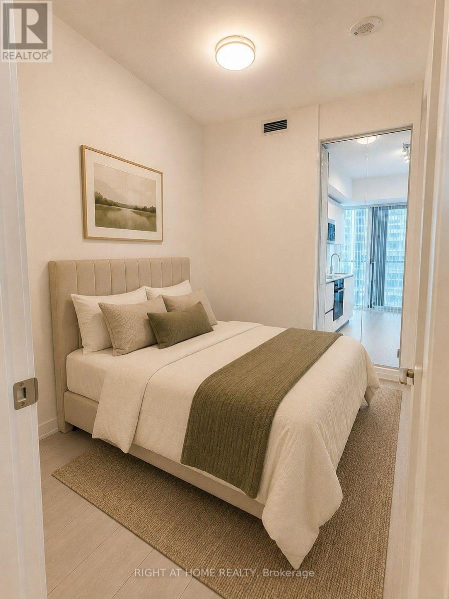 611 - 400 King Street, Toronto, Ontario  M5V 1K2 - Photo 3 - C13542408