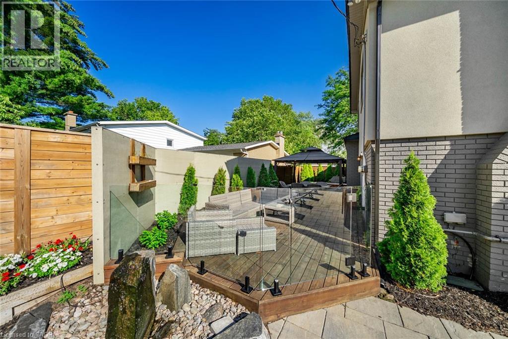 134 Fairwood Place W, Burlington, Ontario  L7T 4B6 - Photo 38 - 40846662