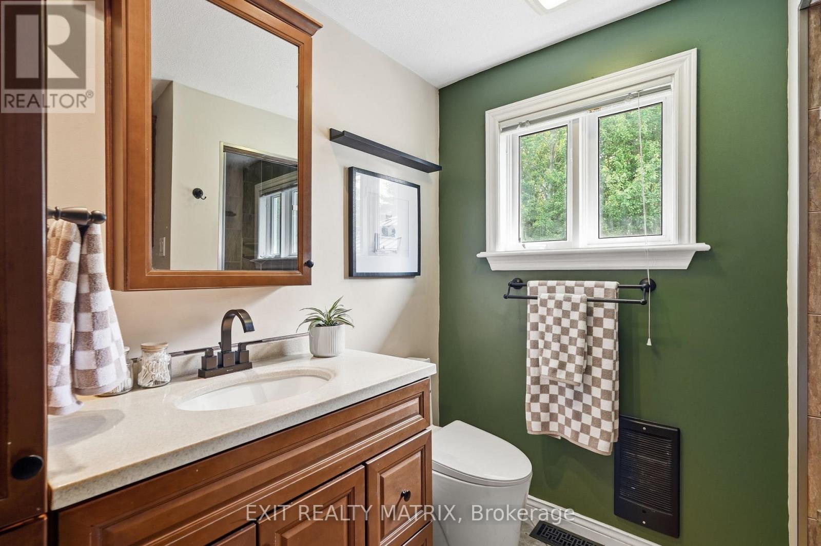 639 Boundary Road, Alfred And Plantagenet, Ontario  K0B 1A0 - Photo 15 - X13543722