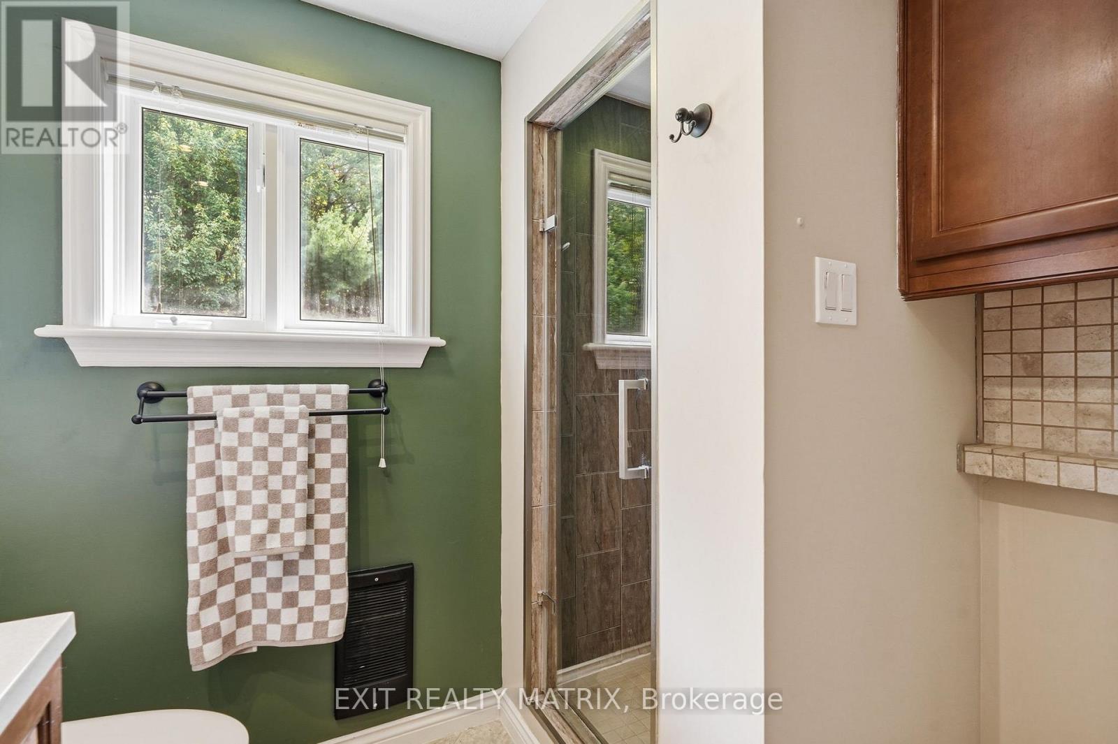 639 Boundary Road, Alfred And Plantagenet, Ontario  K0B 1A0 - Photo 16 - X13543722