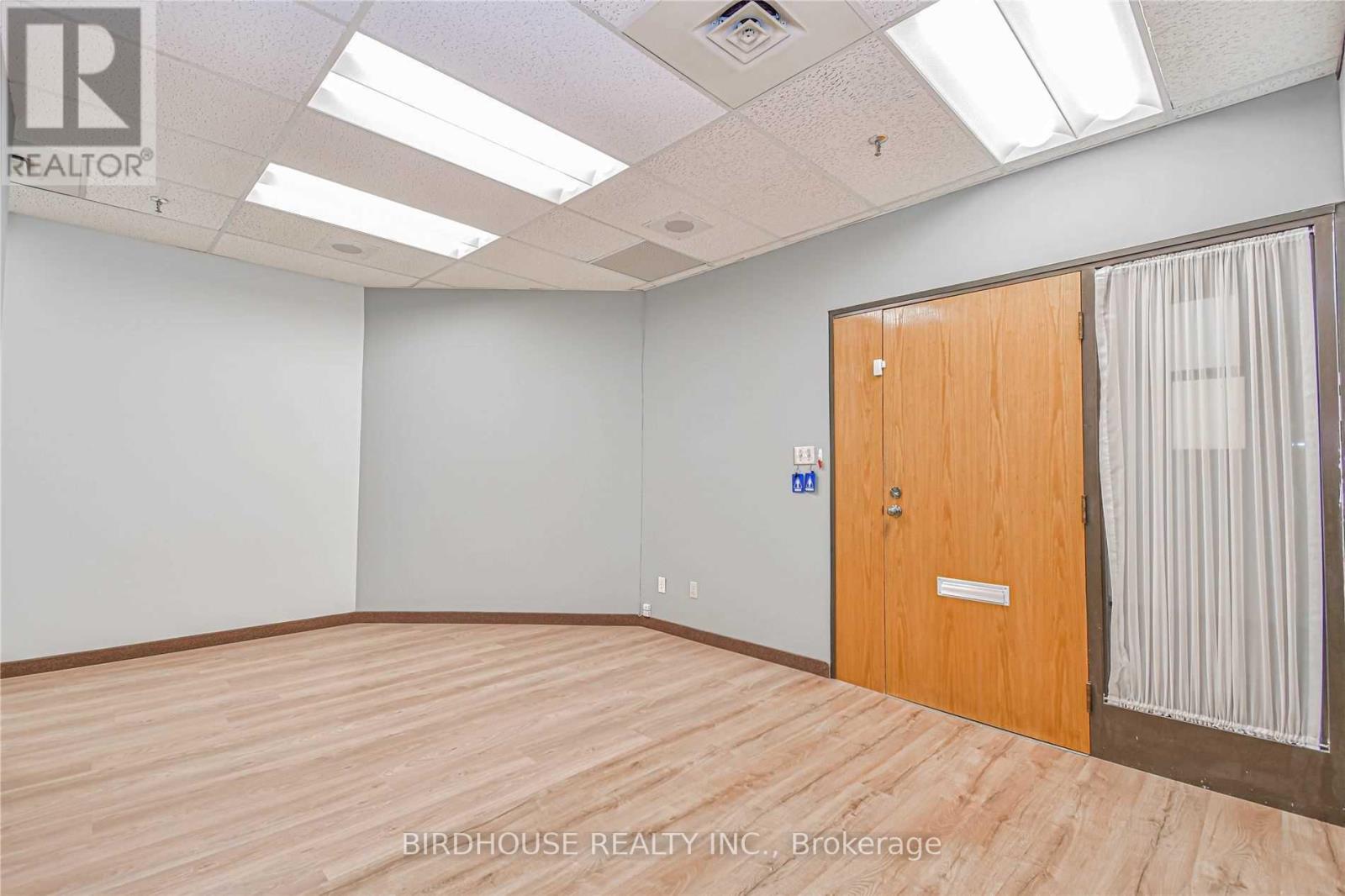 217 - 189 KENT STREET W, Kawartha Lakes, Ontario