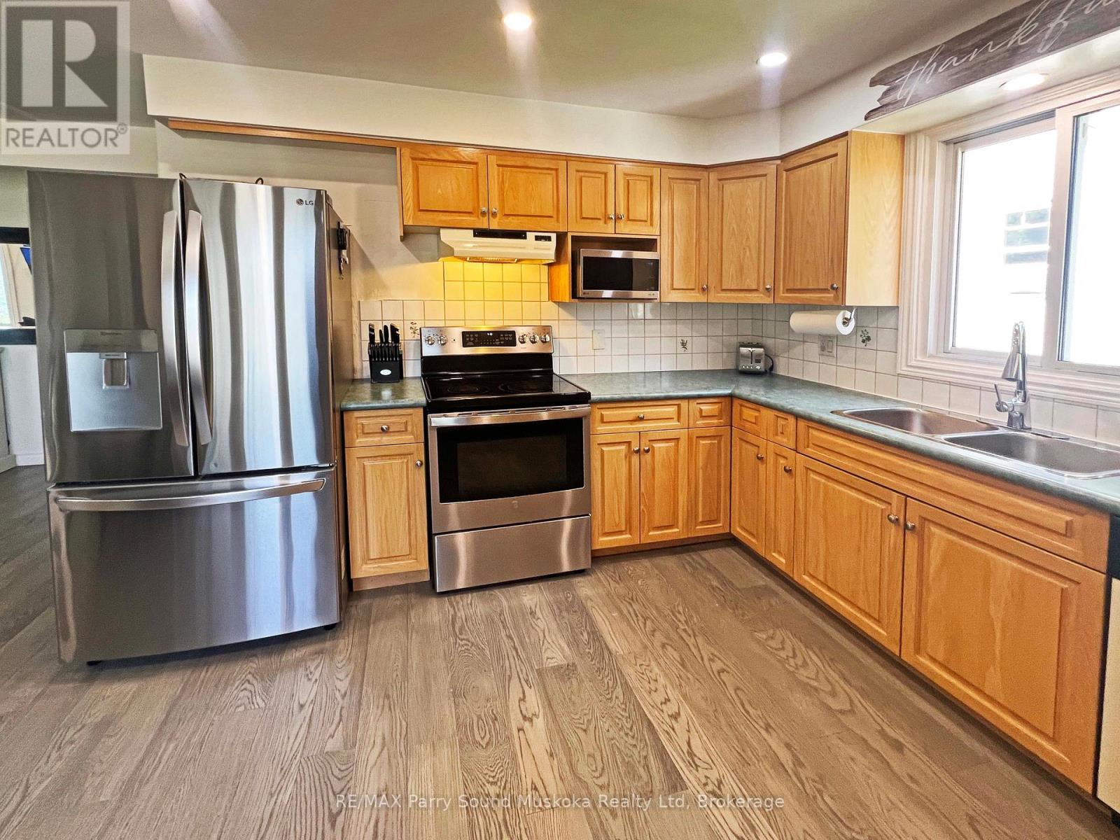 44 William Street, Parry Sound, Ontario  P2A 1V1 - Photo 12 - X13543526