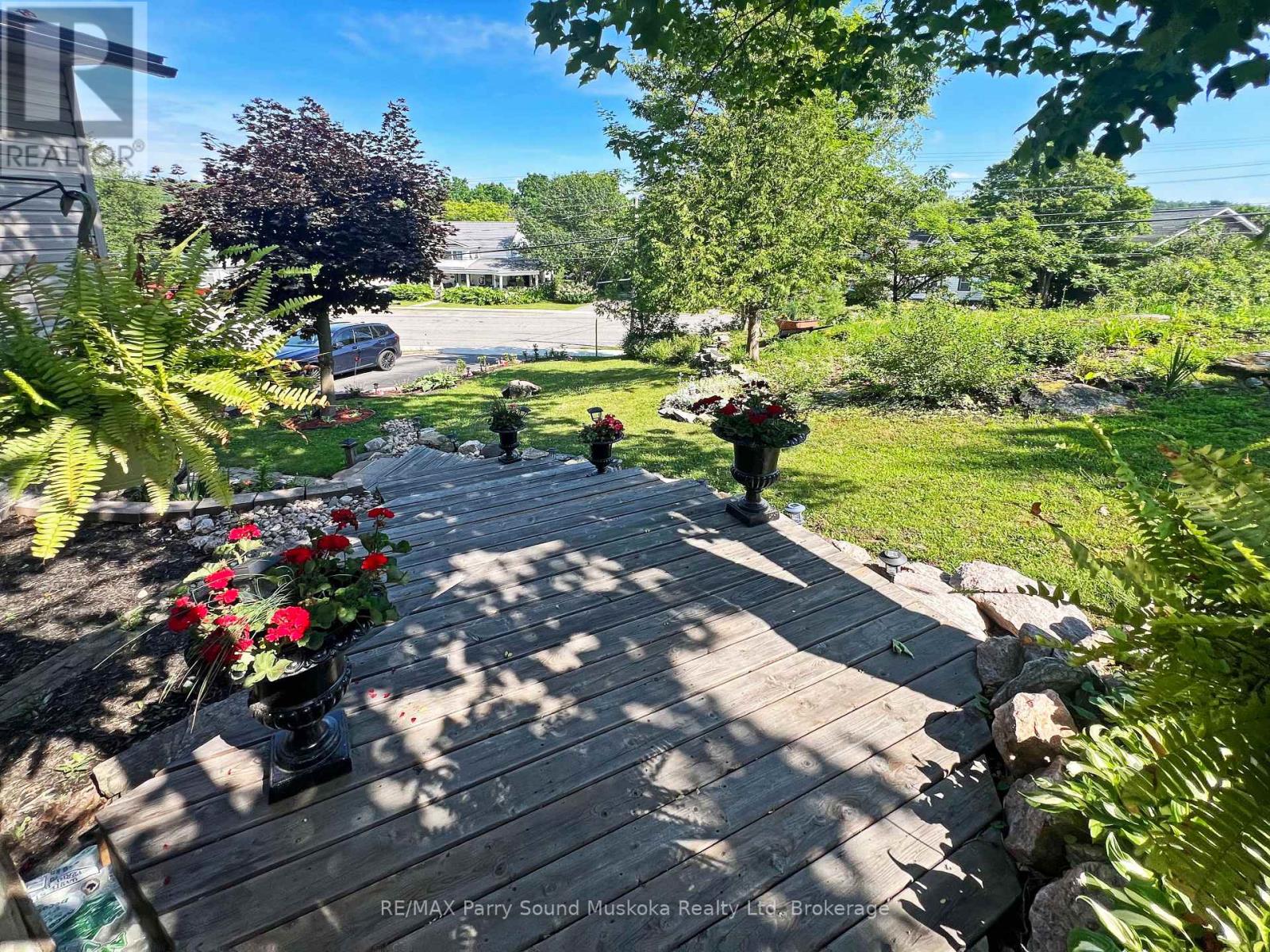 44 William Street, Parry Sound, Ontario  P2A 1V1 - Photo 3 - X13543526