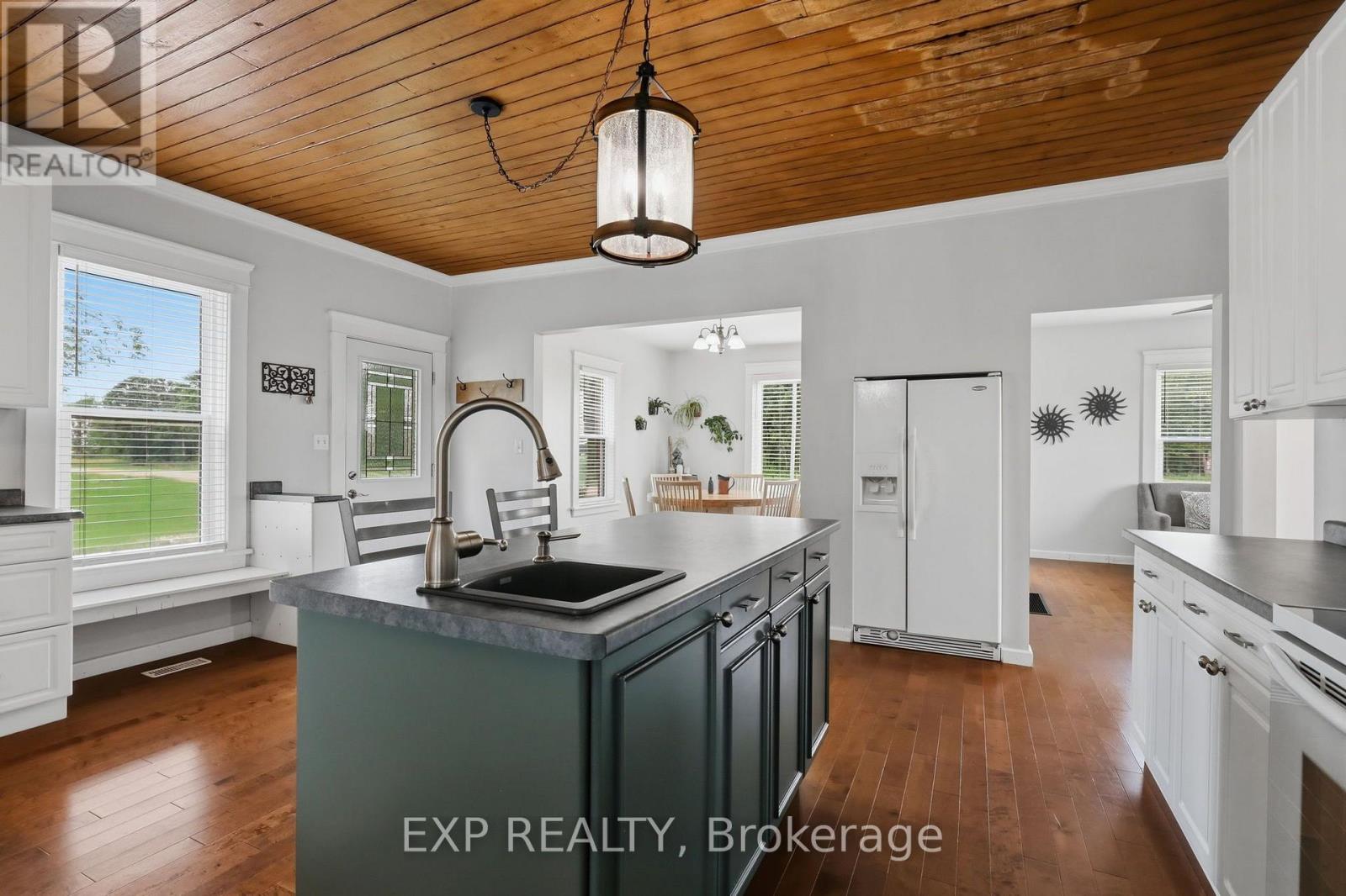 22979 Pratt Siding Road, Southwest Middlesex, Ontario  N0L 1M0 - Photo 14 - X13543756