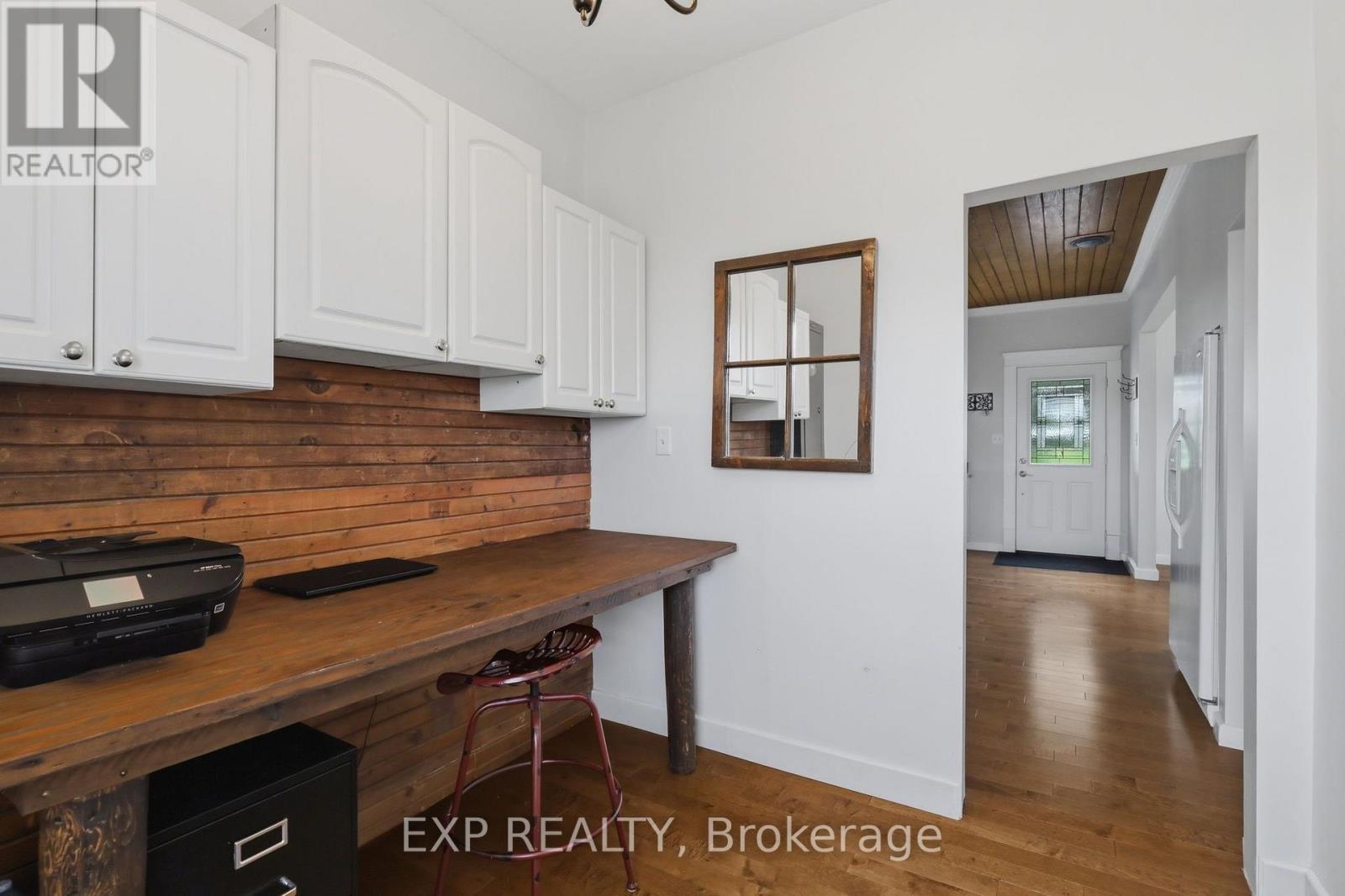 22979 Pratt Siding Road, Southwest Middlesex, Ontario  N0L 1M0 - Photo 16 - X13543756