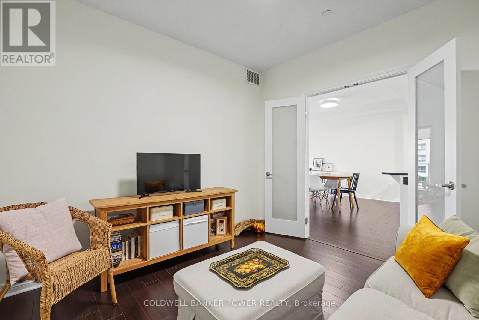 1010 - 330 Ridout Street N, London East, Ontario  N6C 3Z3 - Photo 13 - X13543832