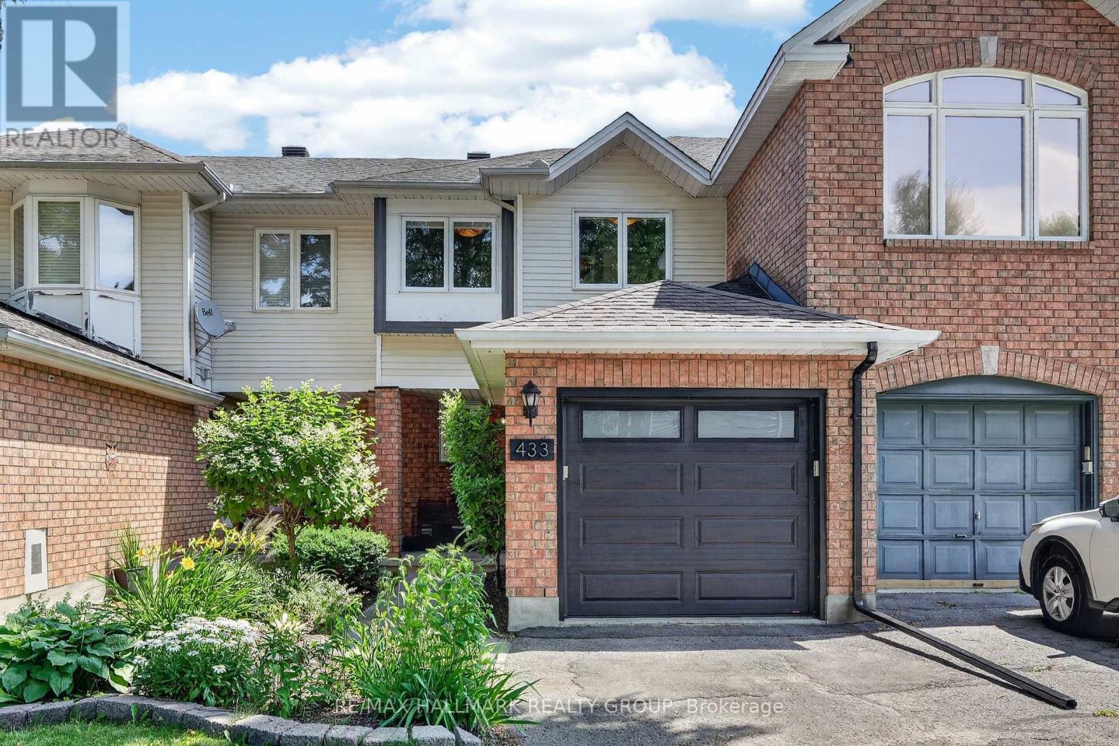433 LAWLER CRESCENT, Ottawa, Ontario
