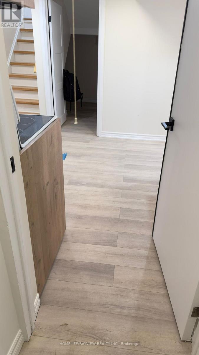 Lower Unit - 128 Adam Place, Newmarket, Ontario L3Y 8C4 - Photo 14 - N13543504
