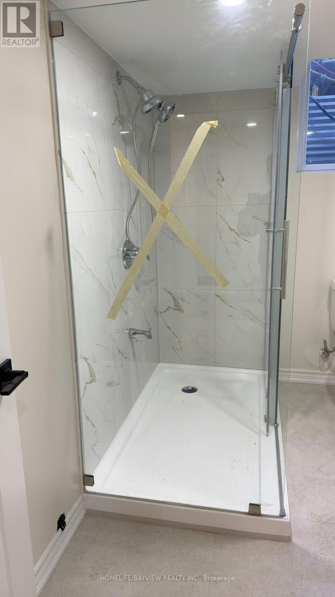 Lower Unit - 128 Adam Place, Newmarket, Ontario L3Y 8C4 - Photo 18 - N13543504