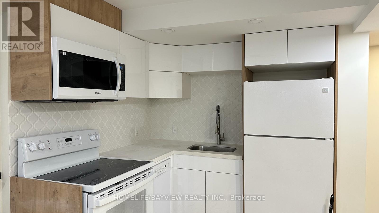 Lower Unit - 128 Adam Place, Newmarket, Ontario L3Y 8C4 - Photo 25 - N13543504