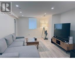 LOWER UNIT - 128 ADAM PLACE, Newmarket, Ontario