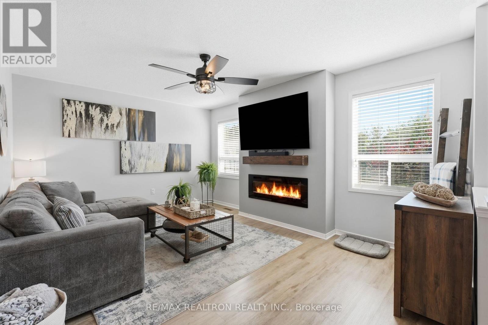 273 Greenwood Drive, Essa, Ontario  L0M 1B4 - Photo 13 - N13543566