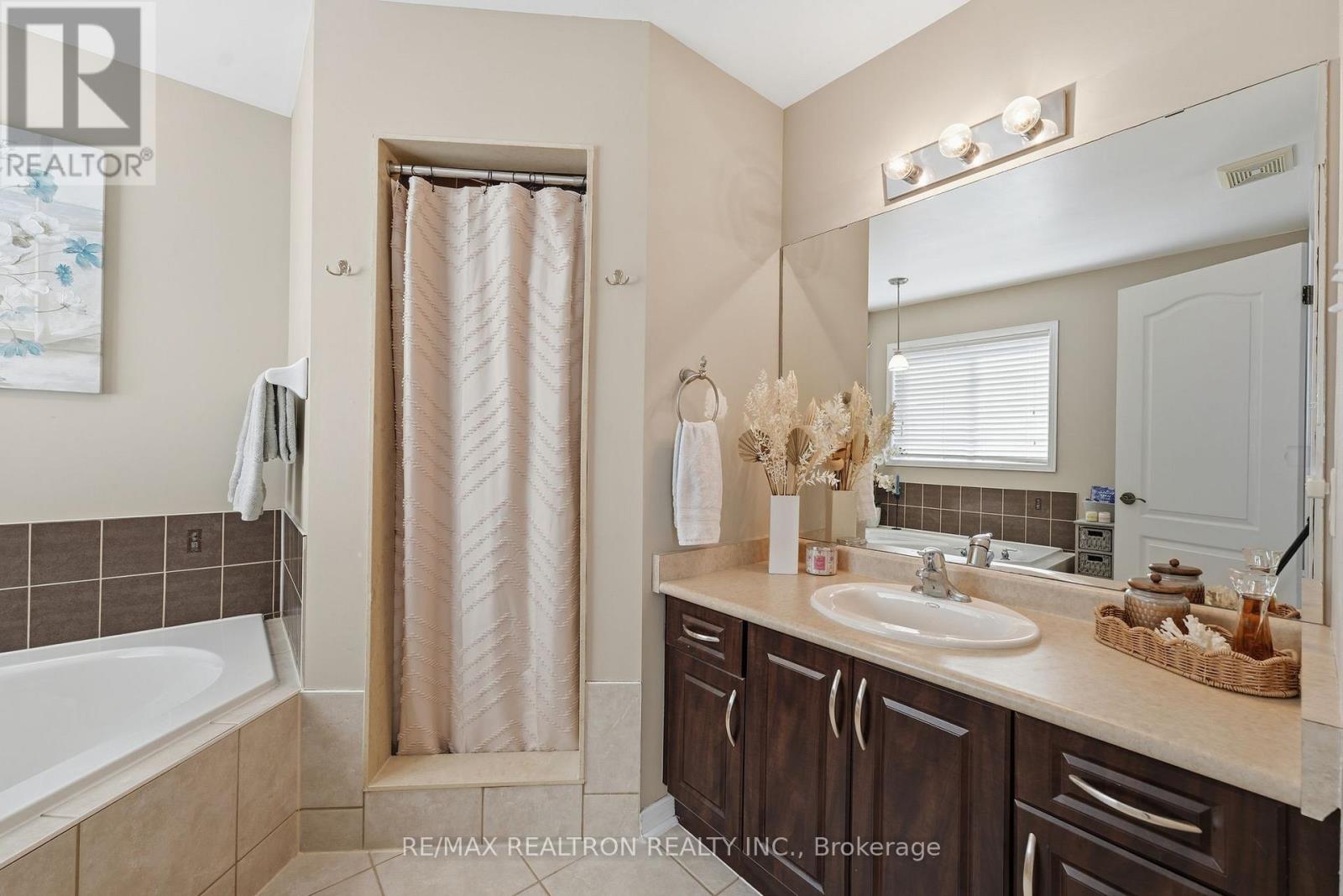 273 Greenwood Drive, Essa, Ontario  L0M 1B4 - Photo 21 - N13543566