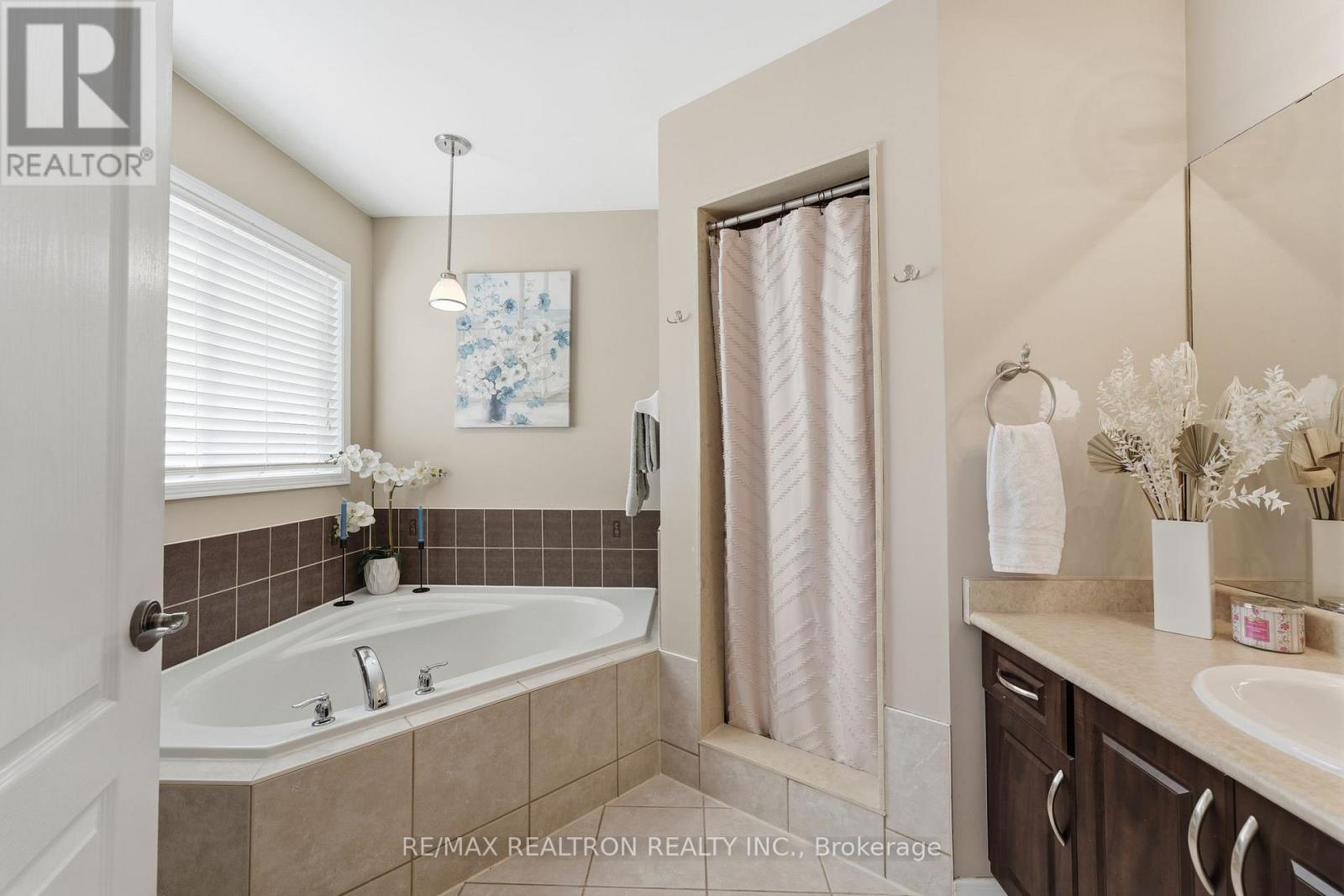 273 Greenwood Drive, Essa, Ontario  L0M 1B4 - Photo 22 - N13543566