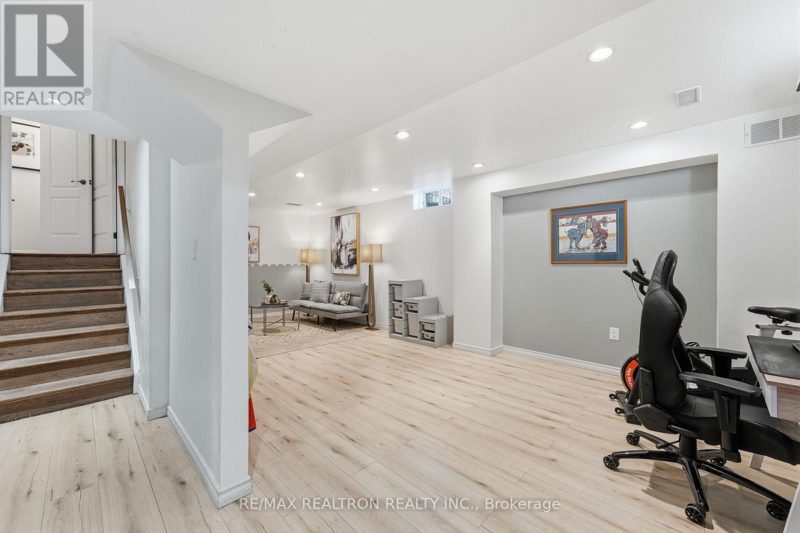 273 Greenwood Drive, Essa, Ontario  L0M 1B4 - Photo 28 - N13543566