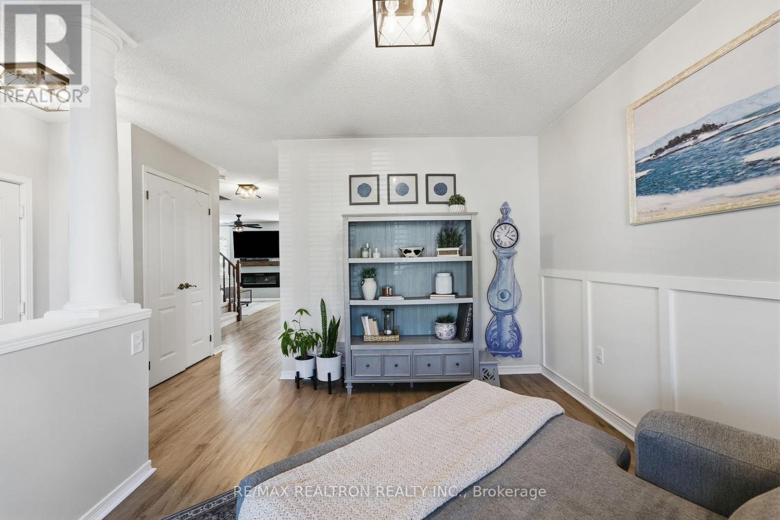 273 Greenwood Drive, Essa, Ontario  L0M 1B4 - Photo 6 - N13543566
