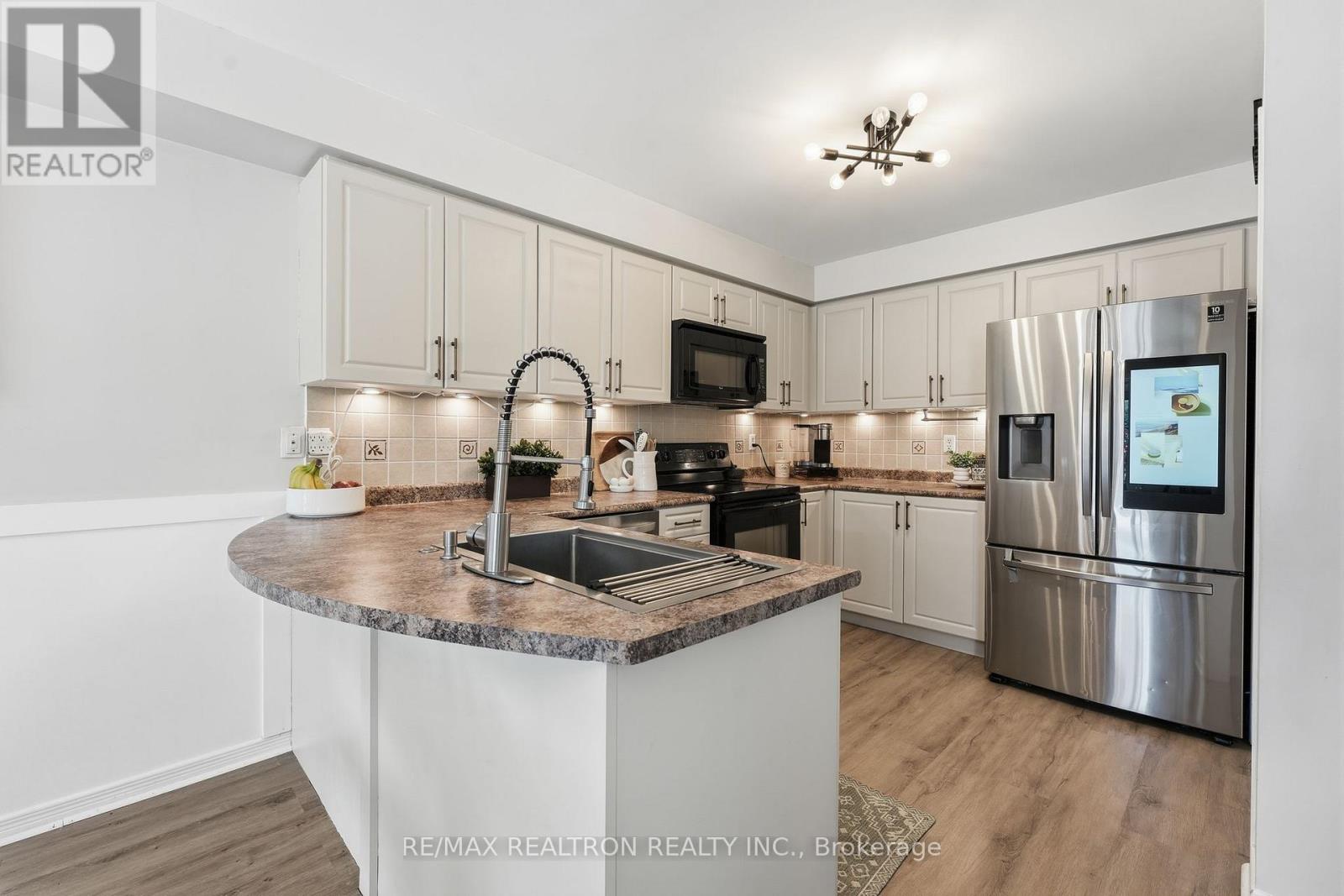 273 Greenwood Drive, Essa, Ontario  L0M 1B4 - Photo 9 - N13543566