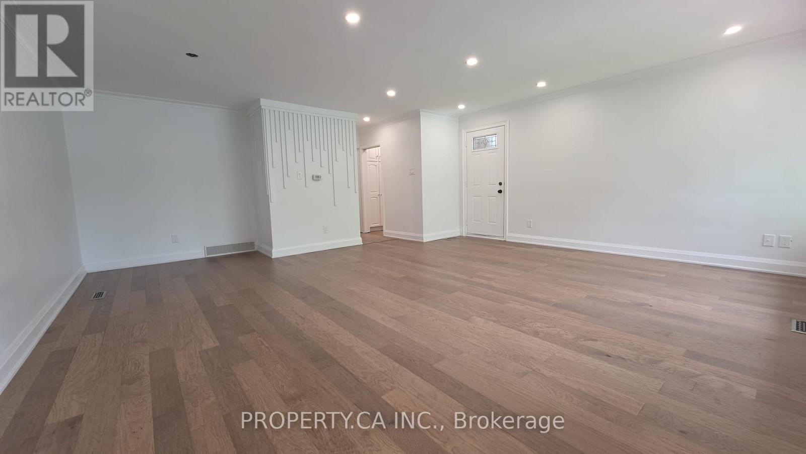 Main - 121 Trayborn Drive, Richmond Hill (Mill Pond), Ontario  L4C 4K6 - Photo 3 - N13543636