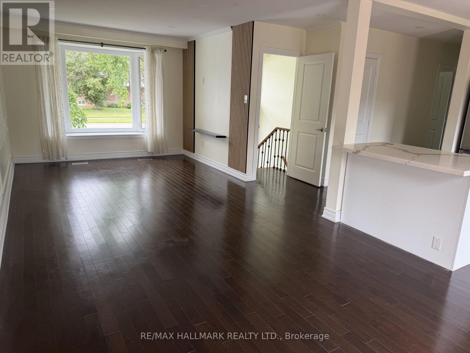 41 Aurora Heights Drive, Aurora, Ontario L4G 2W6 - Photo 2 - N13543678