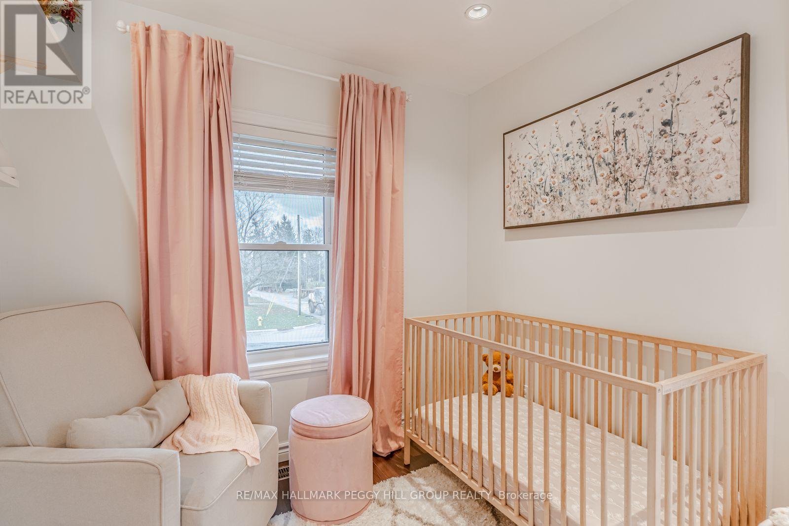 30 Eugenia Street, Barrie, Ontario L4M 1P8 - Photo 11 - S13543680