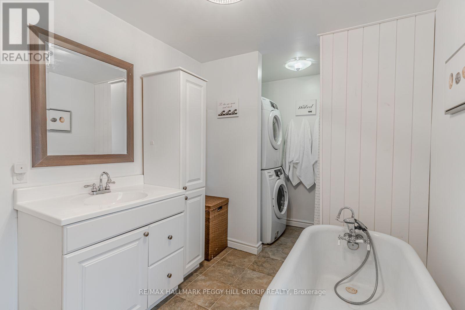 30 Eugenia Street, Barrie, Ontario L4M 1P8 - Photo 12 - S13543680