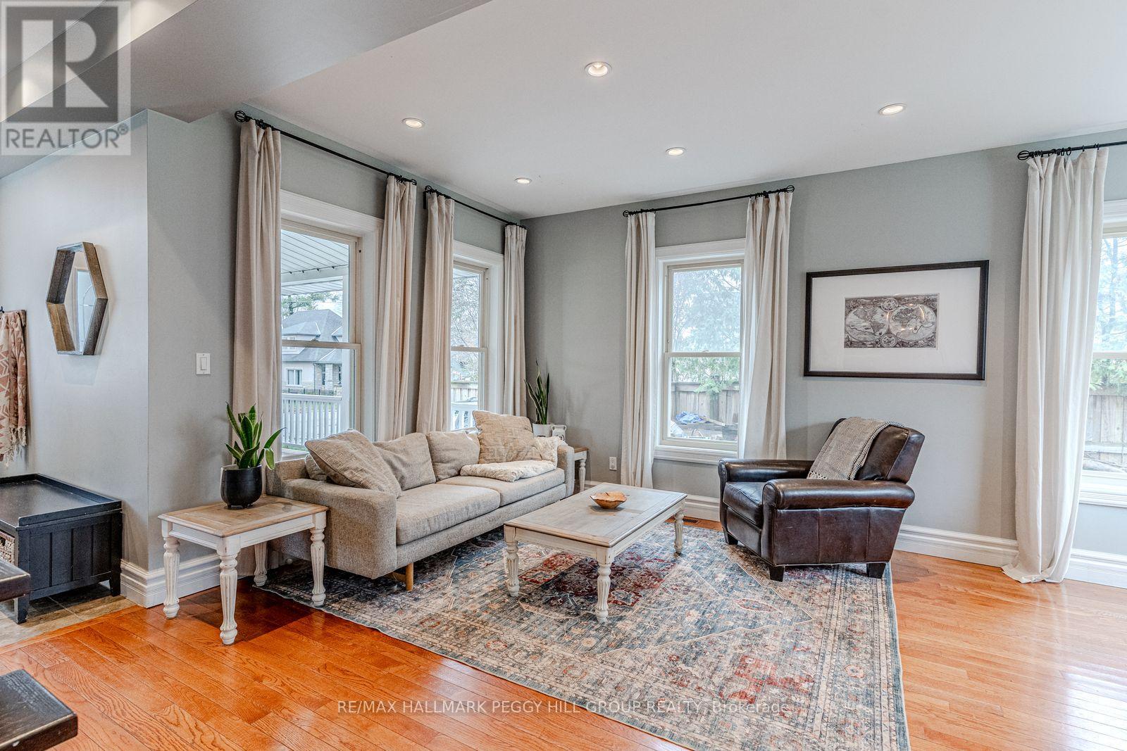 30 Eugenia Street, Barrie, Ontario L4M 1P8 - Photo 6 - S13543680