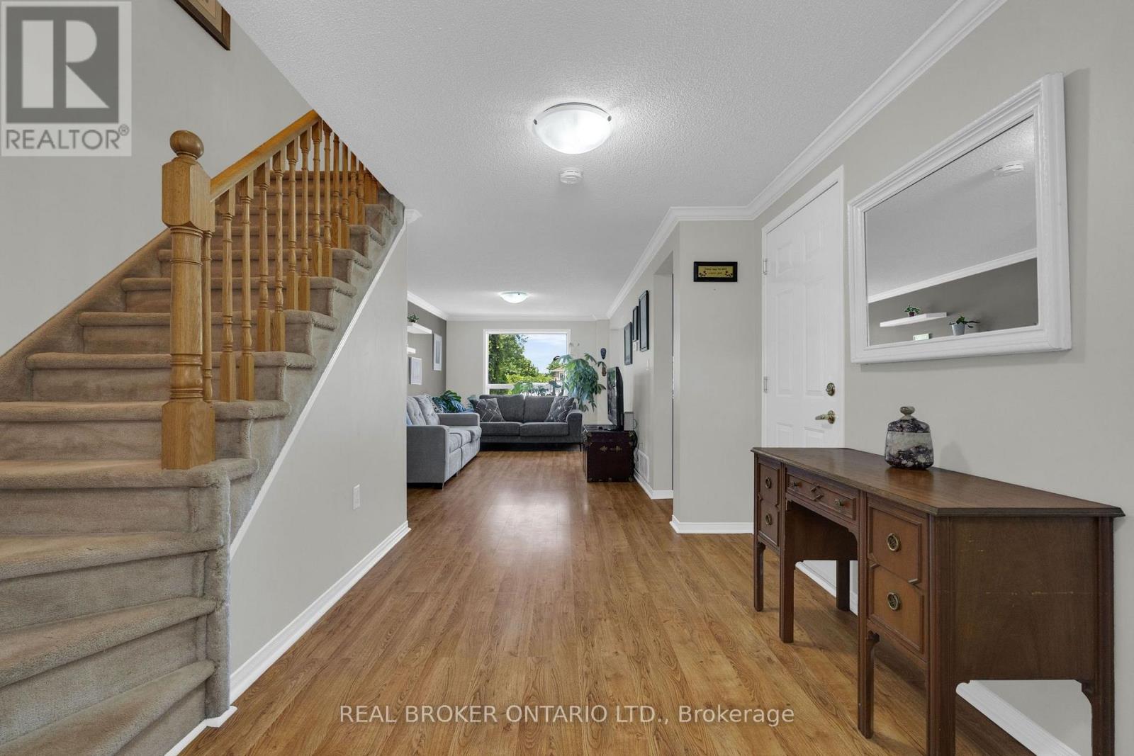 166 Tunbridge Road, Barrie, Ontario  L4M 6S1 - Photo 3 - S13543738