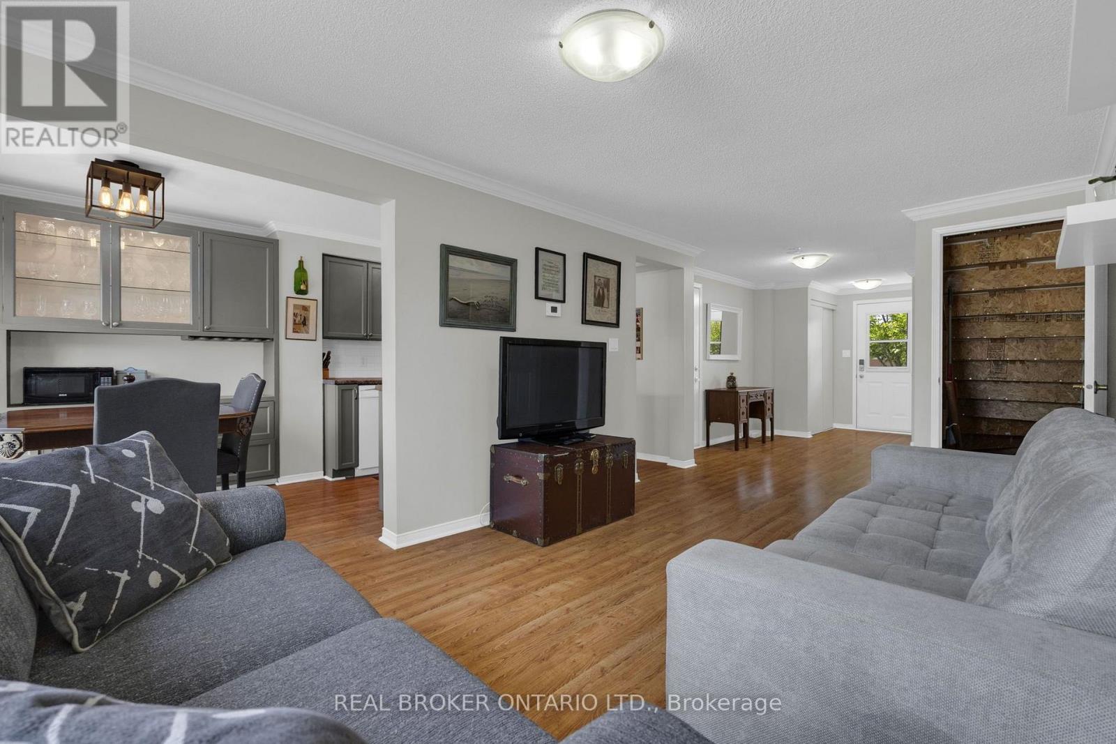 166 Tunbridge Road, Barrie, Ontario  L4M 6S1 - Photo 5 - S13543738