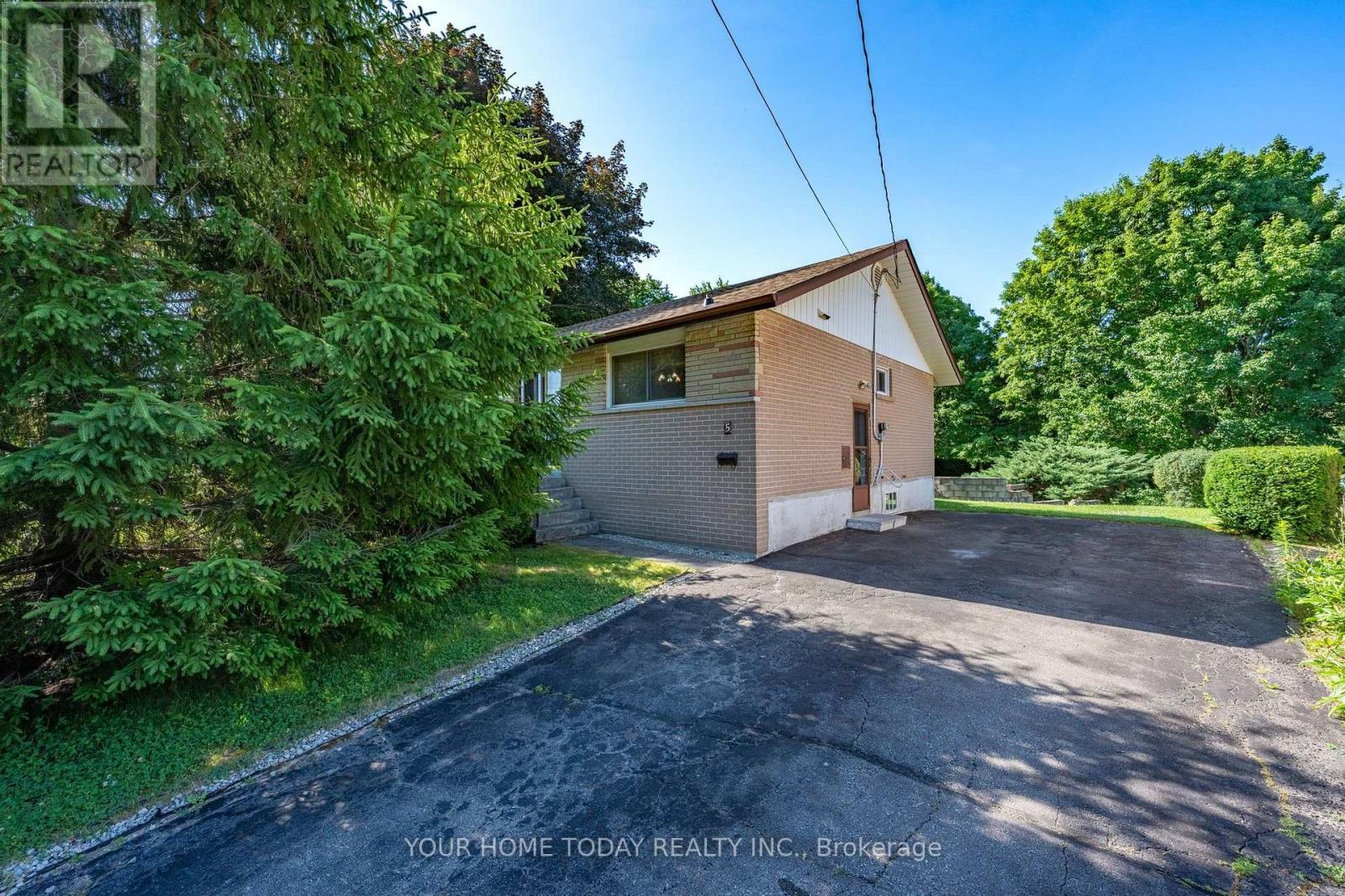 5 Lane Court, Halton Hills, Ontario  L7G 1S4 - Photo 3 - W13543472