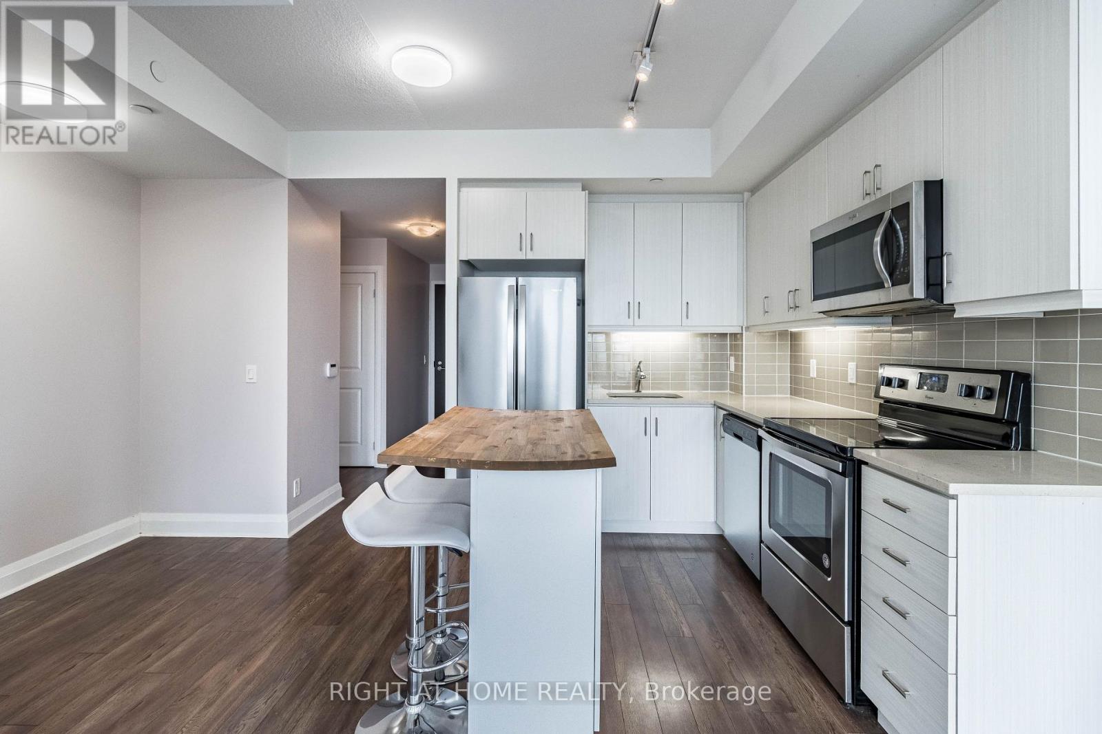 903 - 17 Zorra Street, Toronto, Ontario  M8Z 0C8 - Photo 18 - W13543524