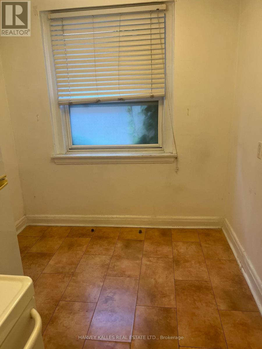 31 - 3 Elm Grove Avenue, Toronto, Ontario  M6K 2H9 - Photo 5 - W13543590