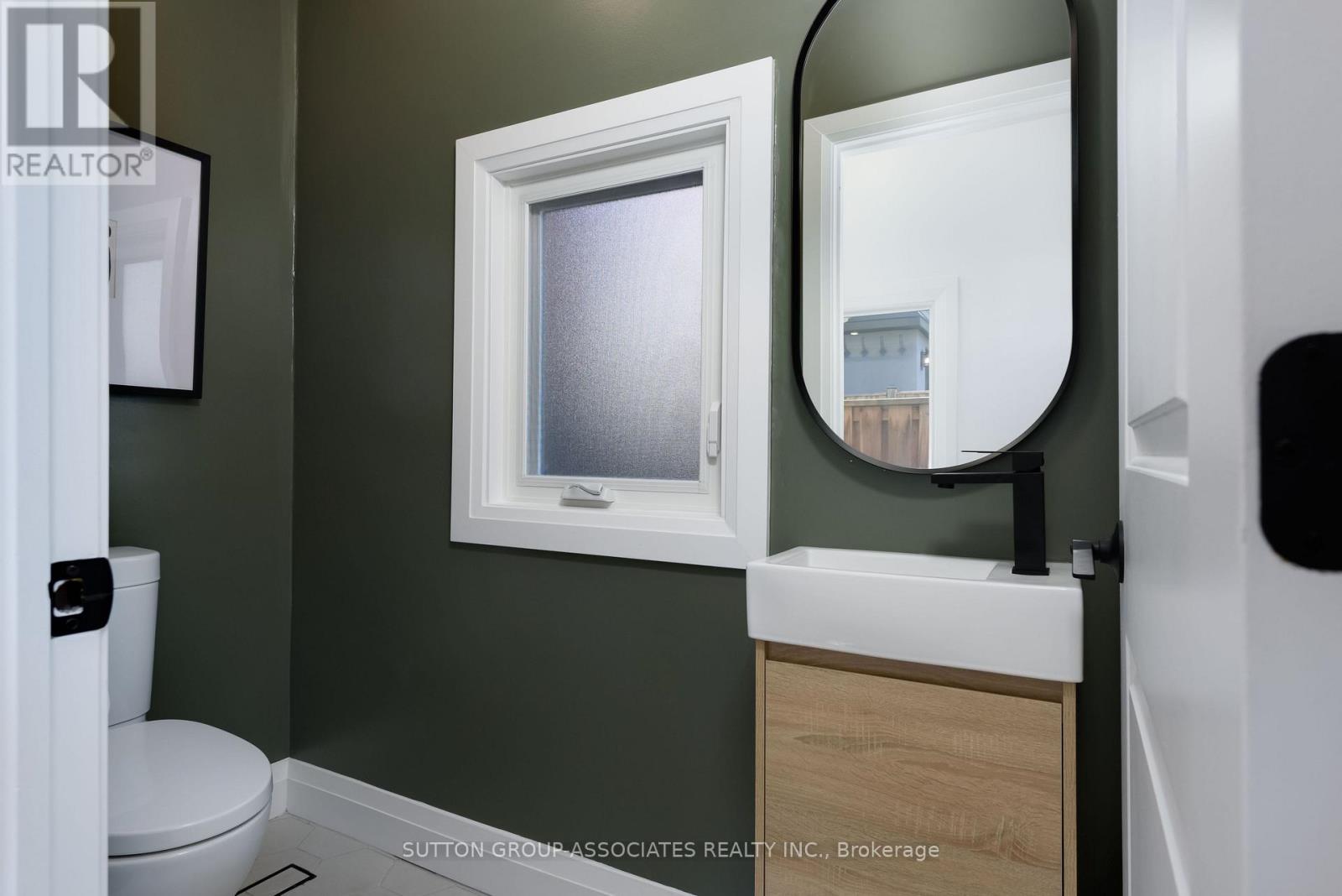 37 Ashburnham Road, Toronto, Ontario  M6H 2K4 - Photo 12 - W13543704