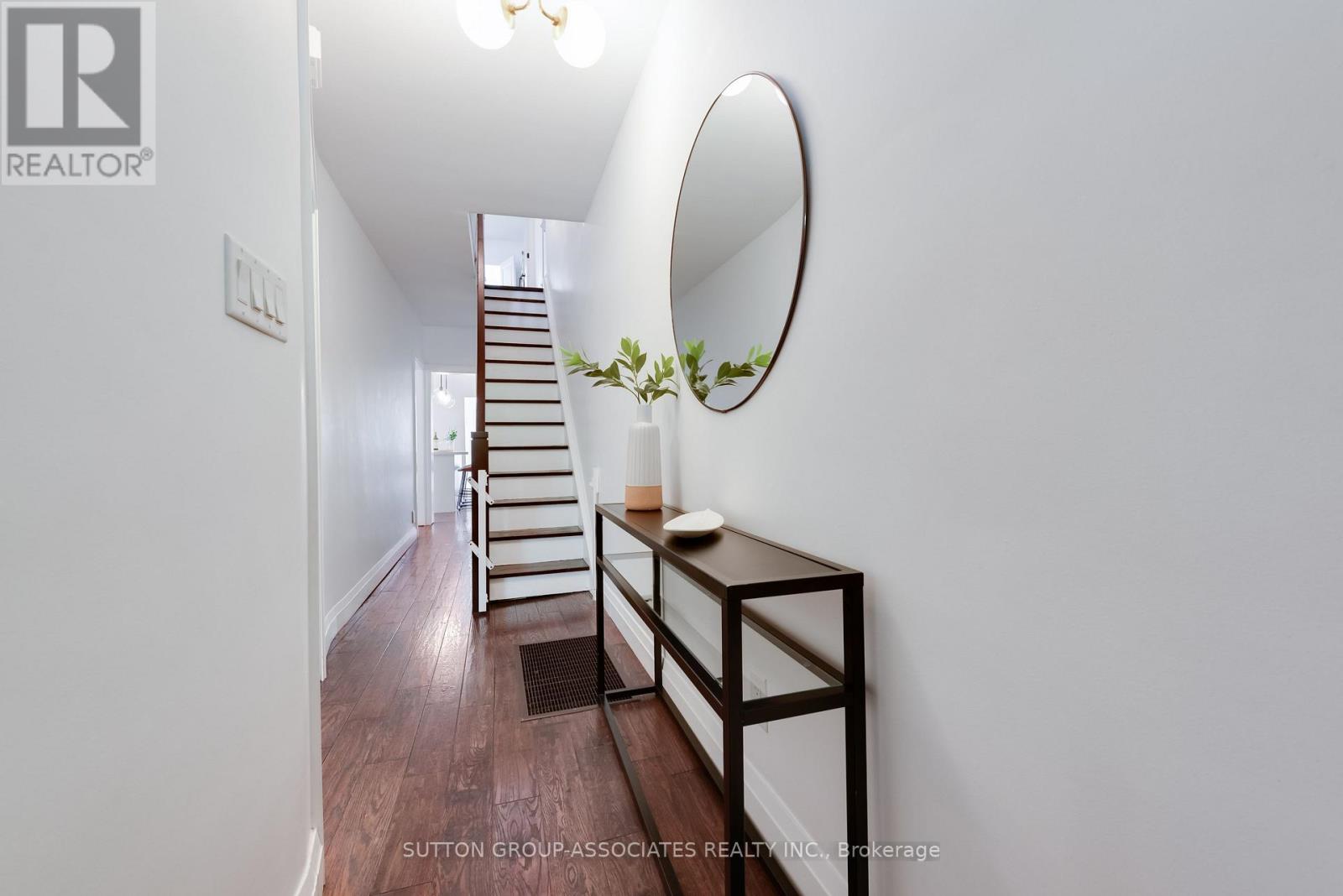 37 Ashburnham Road, Toronto, Ontario  M6H 2K4 - Photo 3 - W13543704