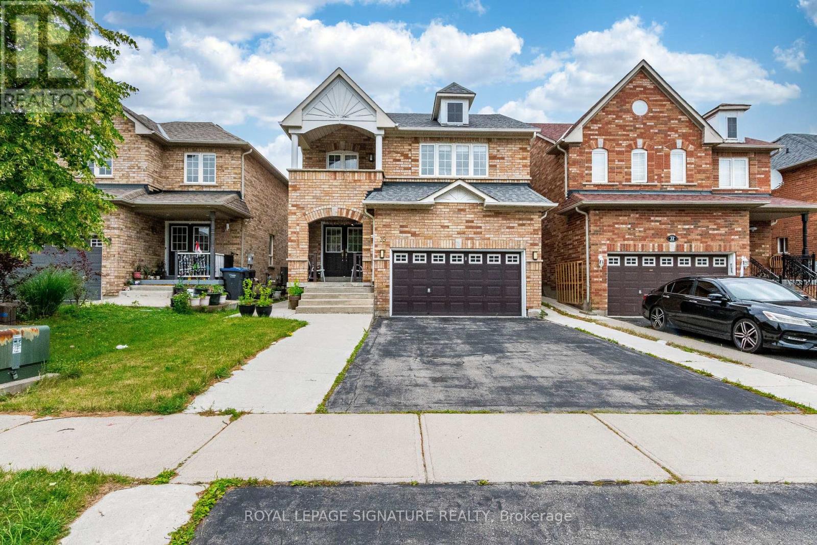 35 WHITEHOUSE CRESCENT, Brampton, Ontario