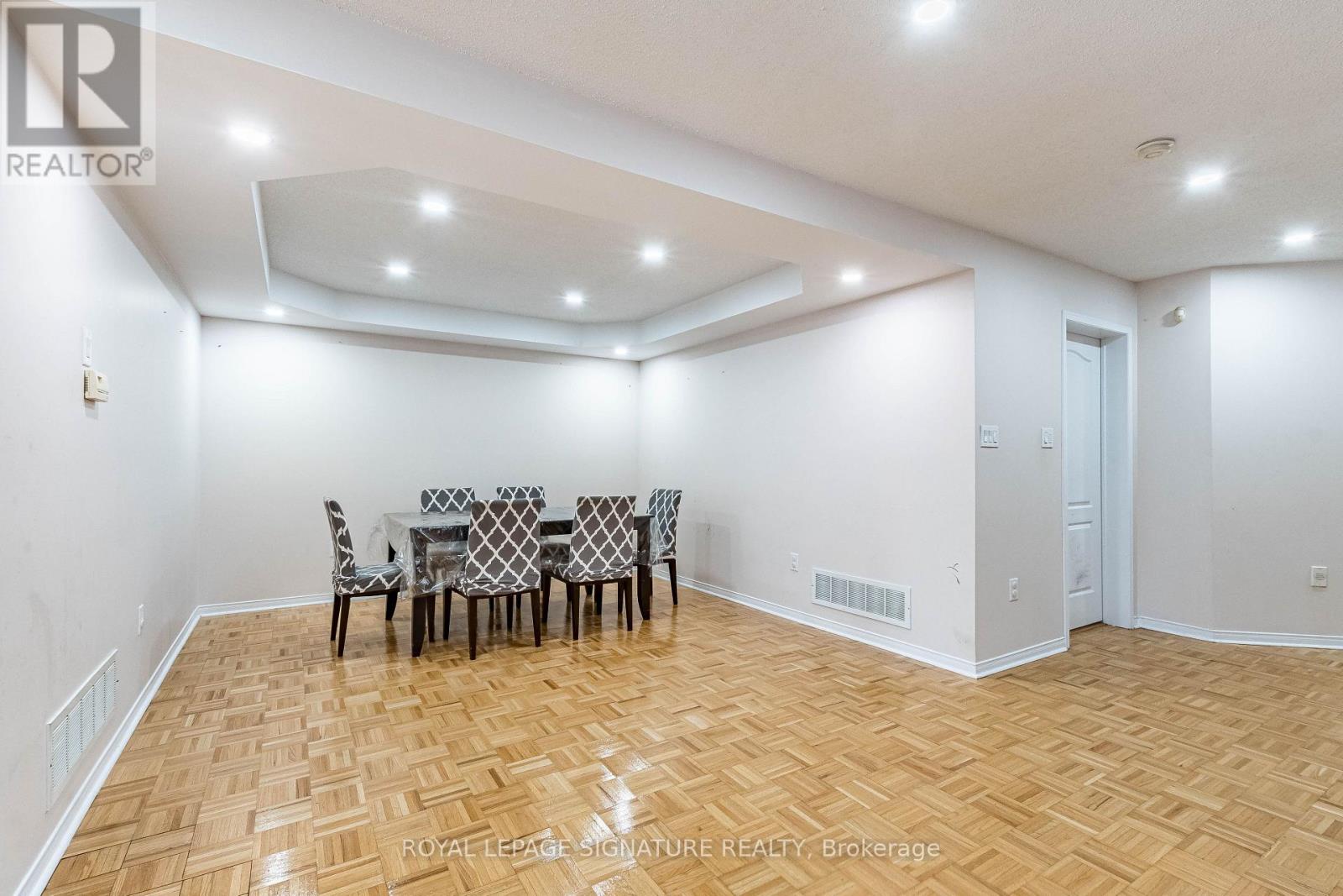 35 Whitehouse Crescent, Brampton, Ontario  L6P 1M2 - Photo 15 - W13543732