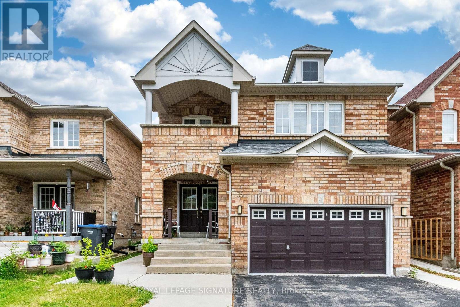 35 Whitehouse Crescent, Brampton, Ontario  L6P 1M2 - Photo 2 - W13543732