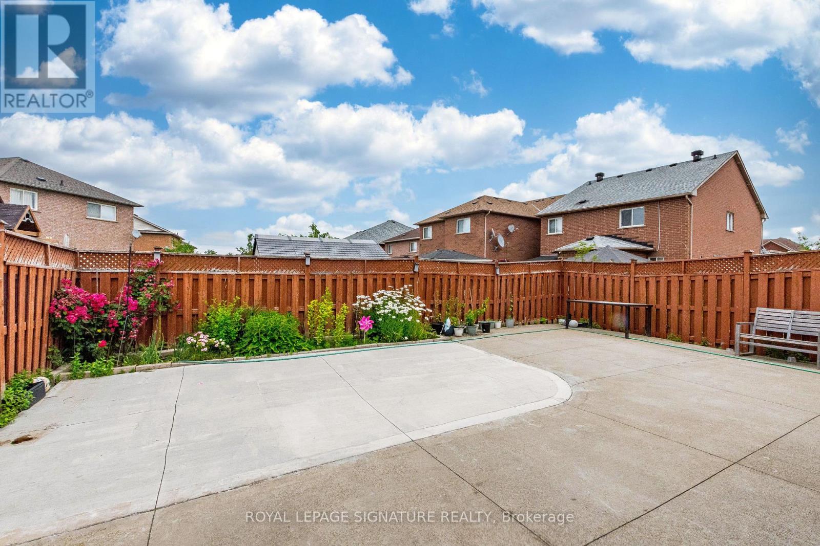 35 Whitehouse Crescent, Brampton, Ontario  L6P 1M2 - Photo 4 - W13543732