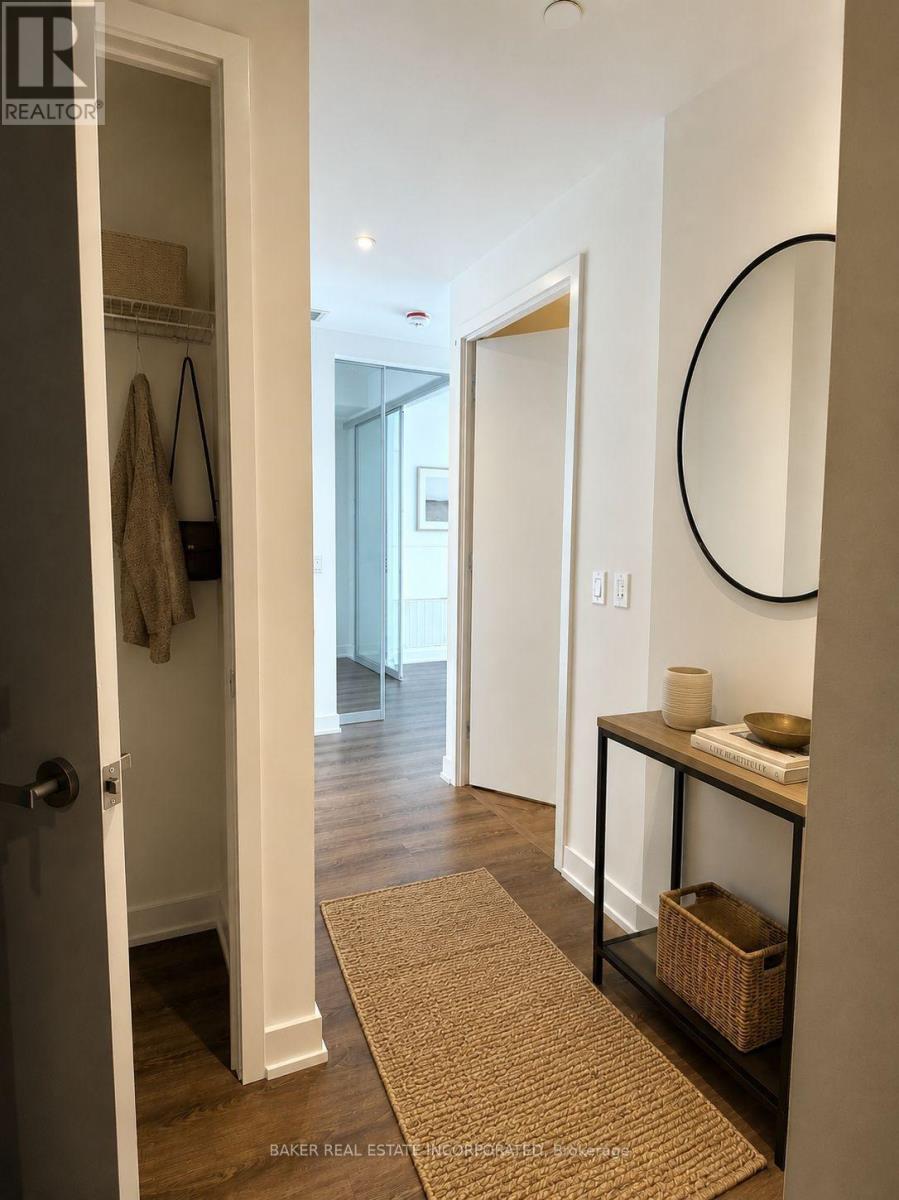 5501 - 448 Burnhamthorpe Road W, Mississauga, Ontario L5B 4M6 - Photo 4 - W13543794