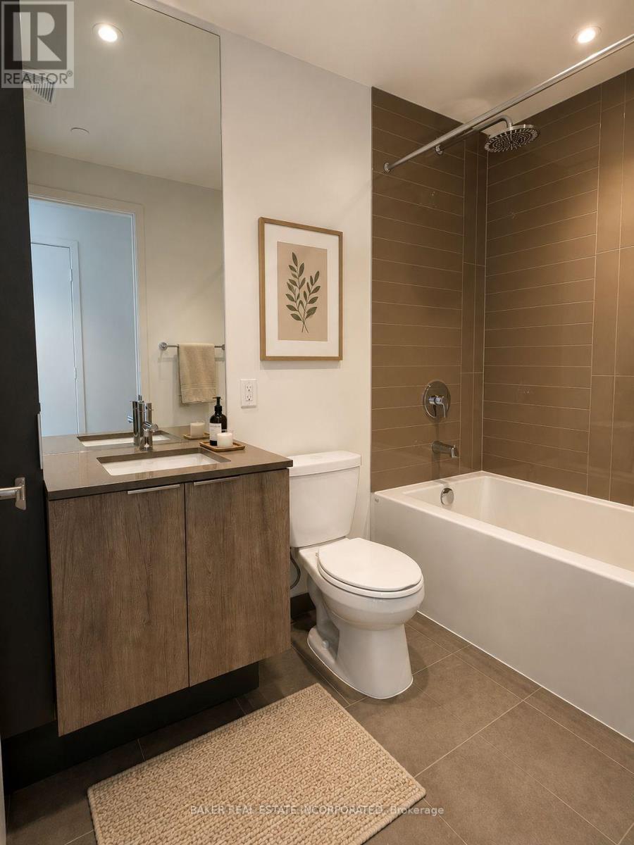 5501 - 448 Burnhamthorpe Road W, Mississauga, Ontario L5B 4M6 - Photo 7 - W13543794