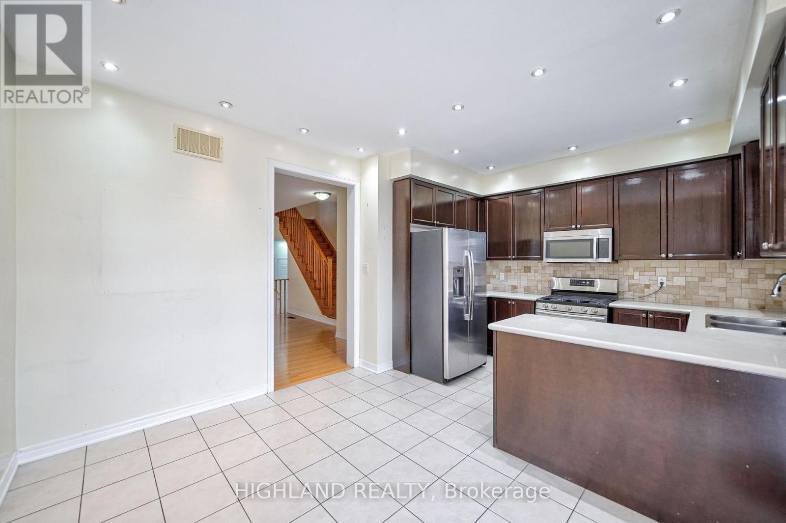 515 Coach Drive, Mississauga, Ontario  L5R 0C3 - Photo 10 - W13543864