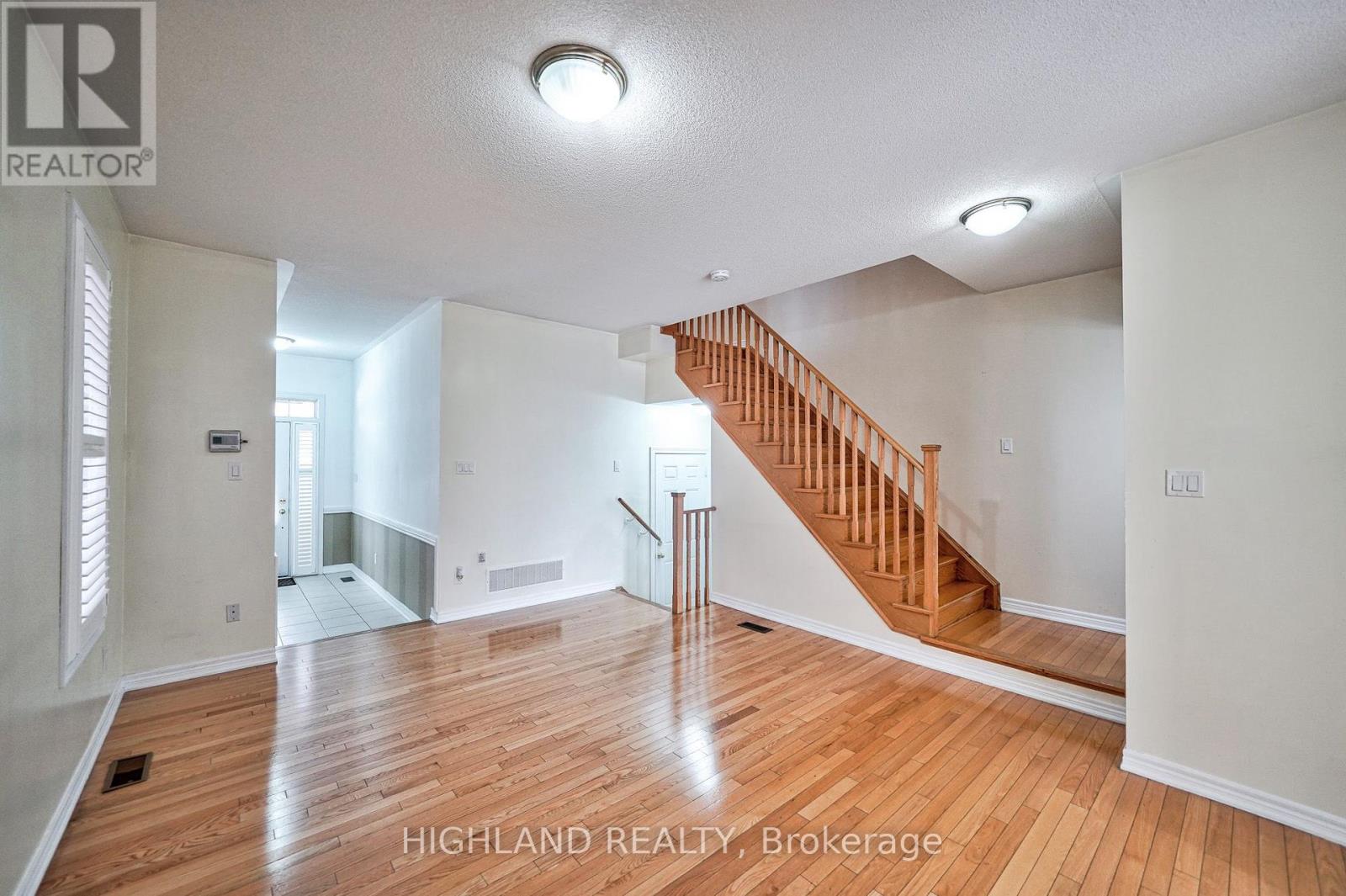 515 Coach Drive, Mississauga, Ontario  L5R 0C3 - Photo 5 - W13543864