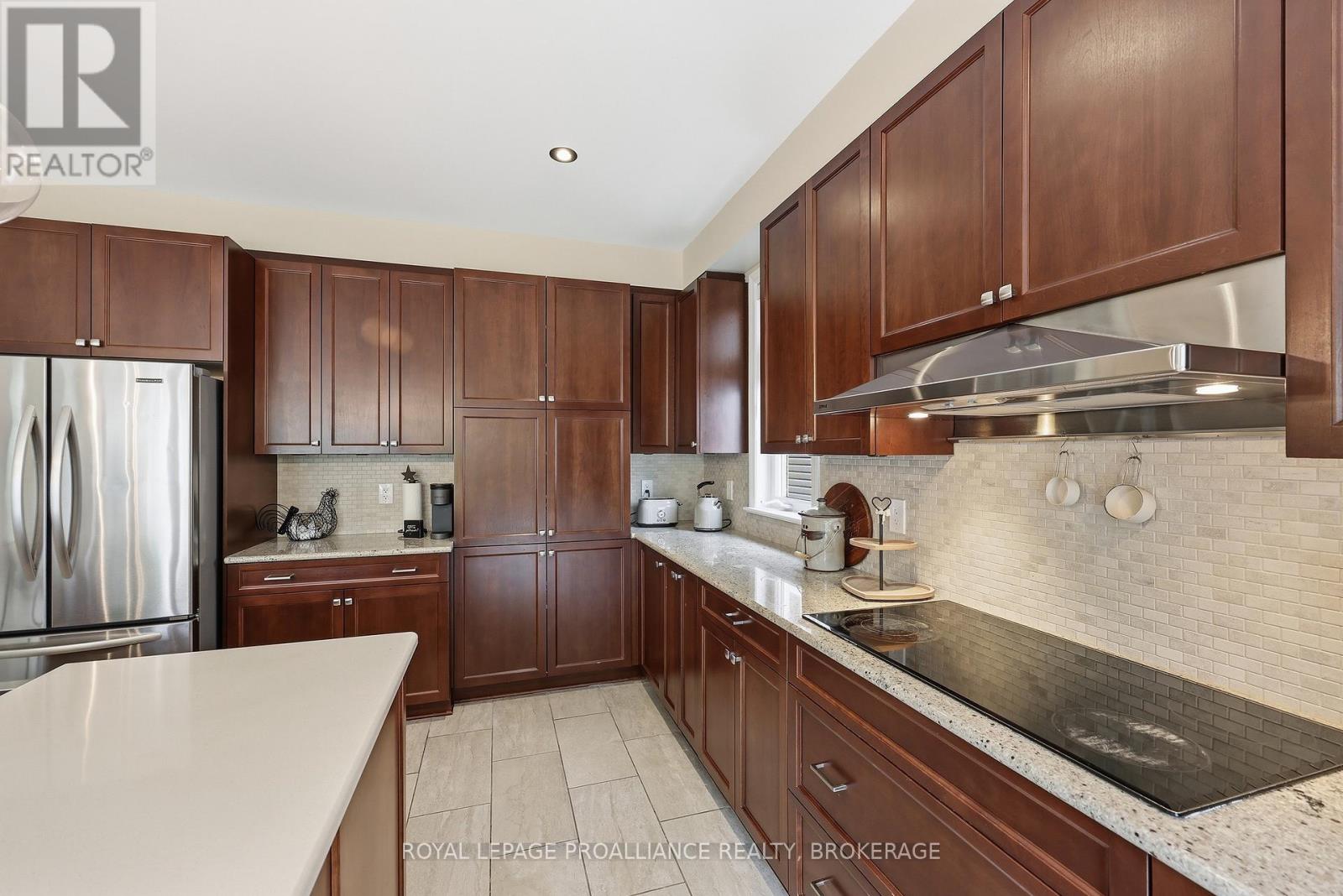 654 Fieldstone Drive, Kingston, Ontario  K7K 0C6 - Photo 11 - X13543812
