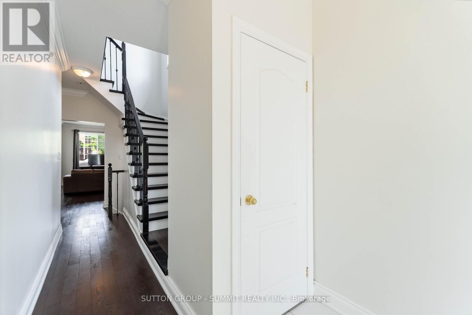74 Cole Street, Hamilton, Ontario  L8B 0R3 - Photo 3 - X13543826